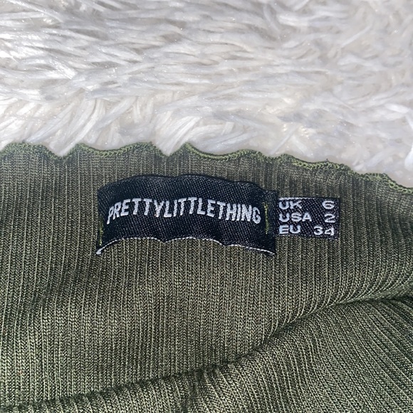 Pretty Little Thing Dark Green Frill Crop Top - Picture 3 of 7